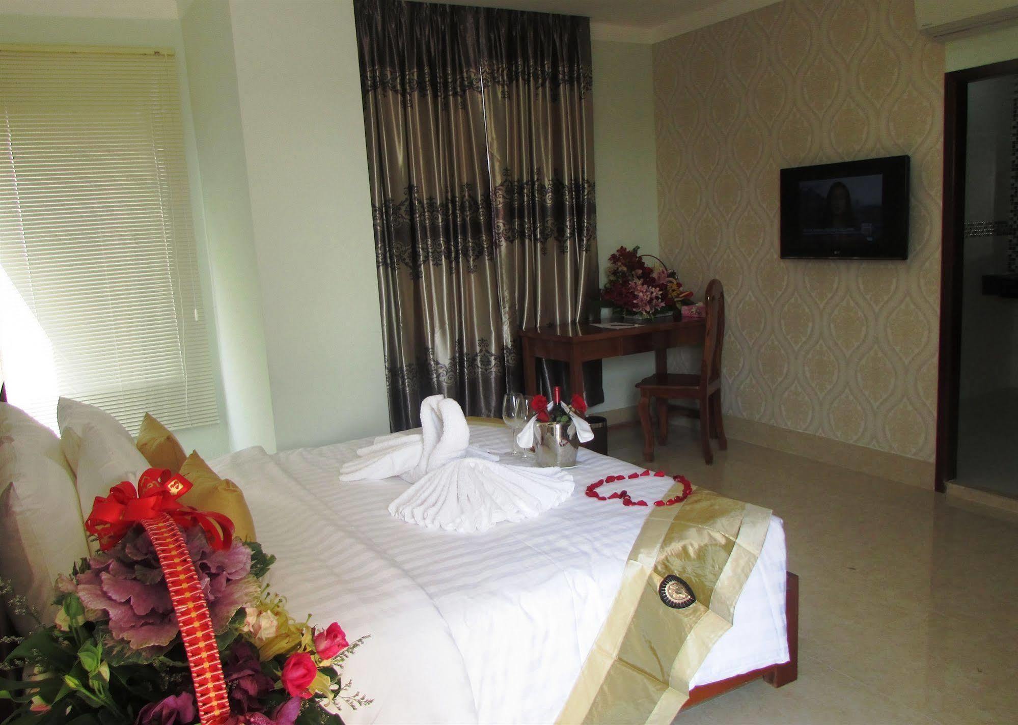 Sen Han Hotel Phnom Penh Eksteriør billede