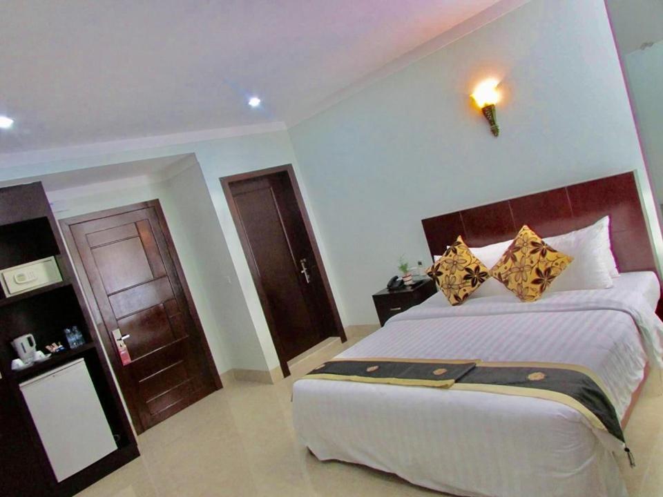 Sen Han Hotel Phnom Penh Eksteriør billede